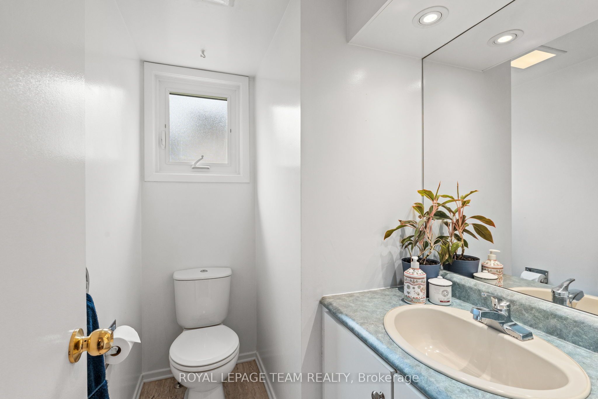 Photo 19 of 92 Burnetts Grove Circle, Ottawa, Barrhaven - Pheasant Run — HOMEH