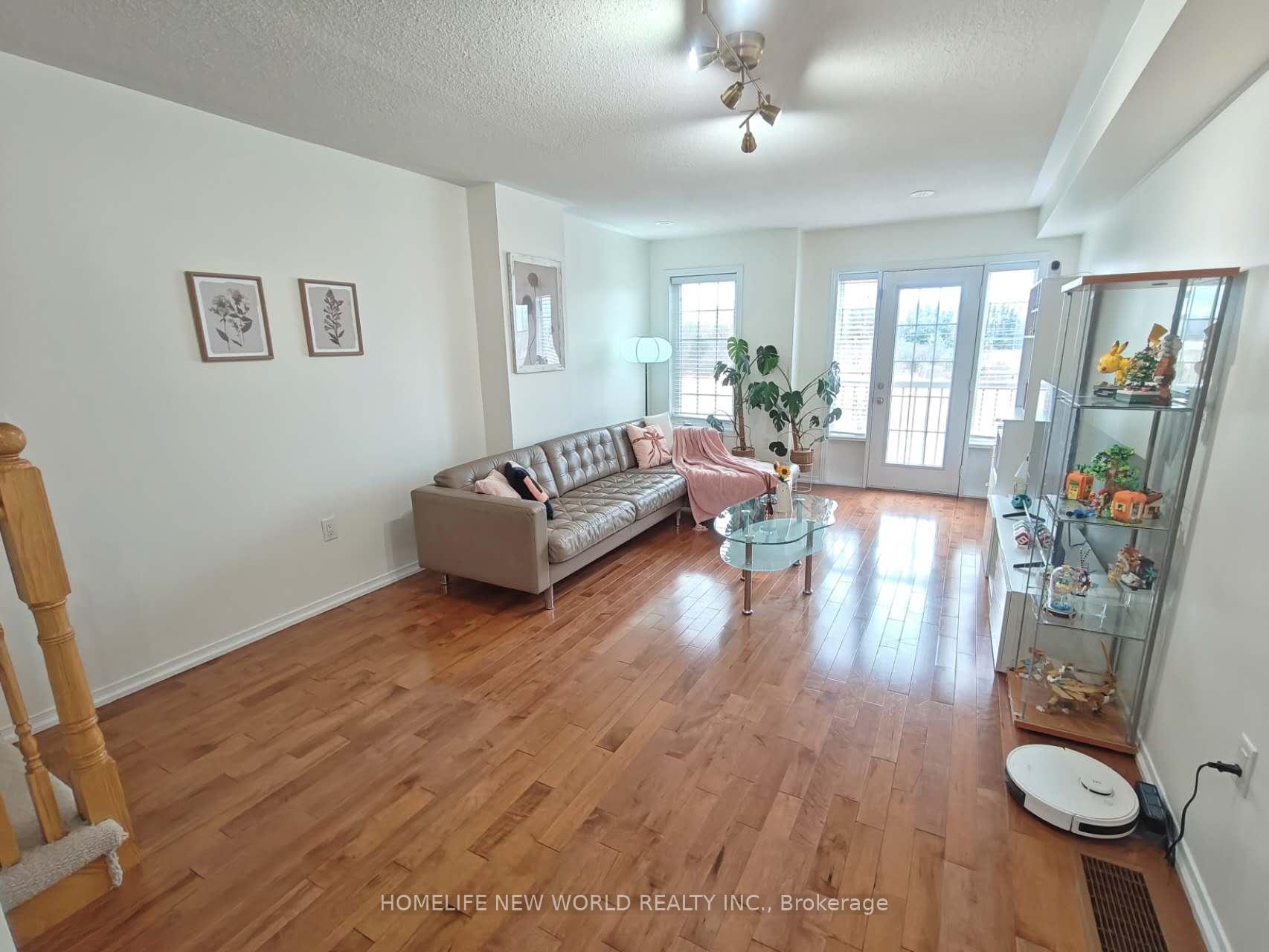 Photo 13 of 5271 Major Mackenzie Drive E, Markham, Berczy — HOMEH