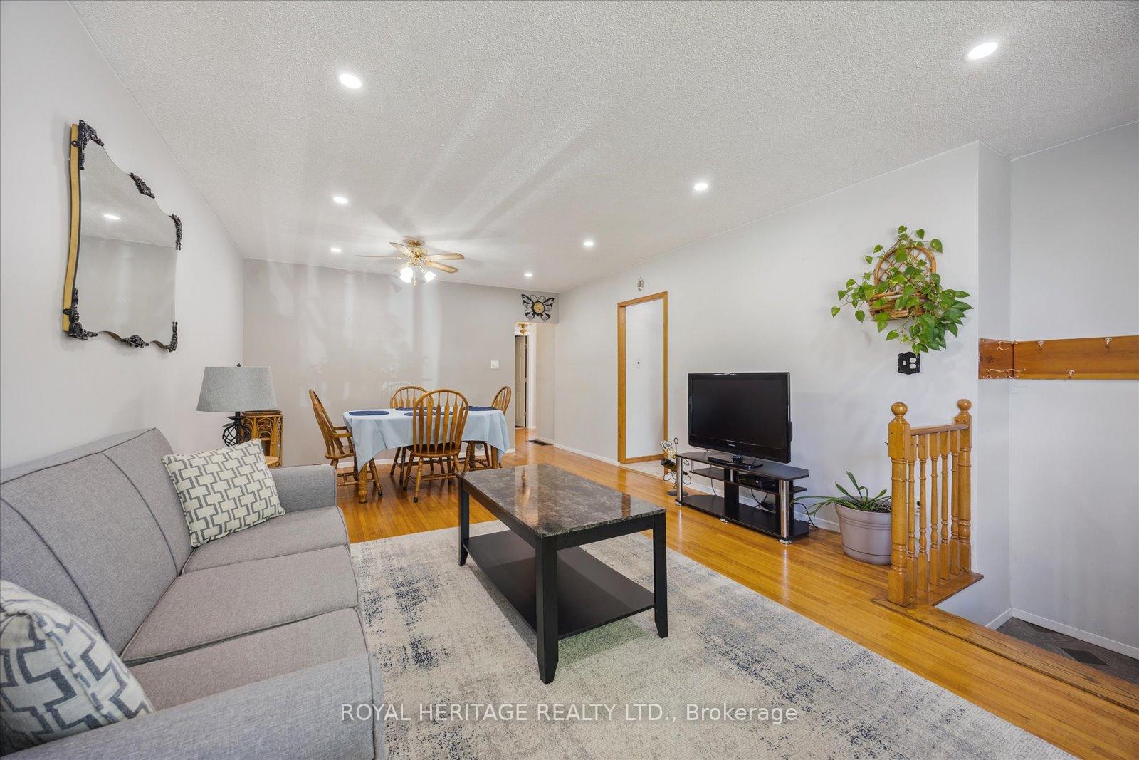 Photo 6 of 304 Rosedale Drive, Whitby, Downtown Whitby — HOMEH