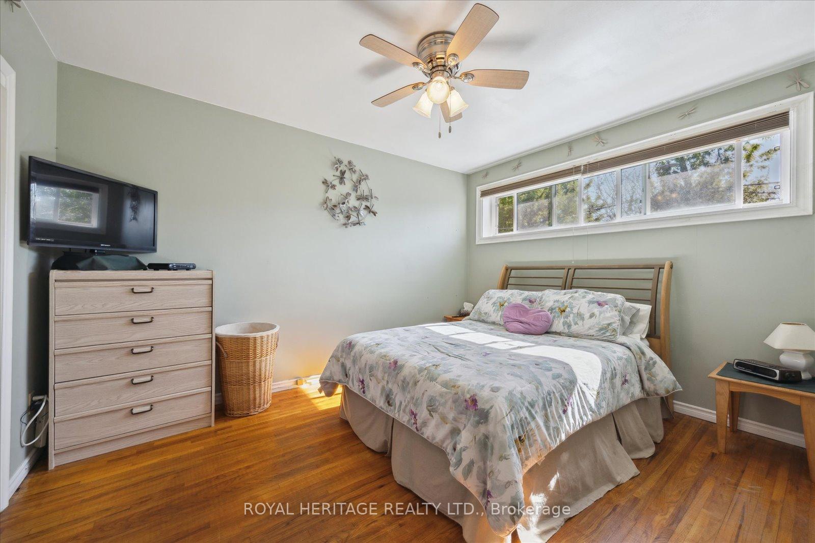 Photo 13 of 304 Rosedale Drive, Whitby, Downtown Whitby — HOMEH