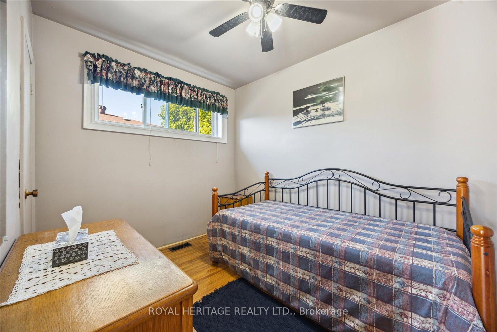 Photo 15 of 304 Rosedale Drive, Whitby, Downtown Whitby — HOMEH