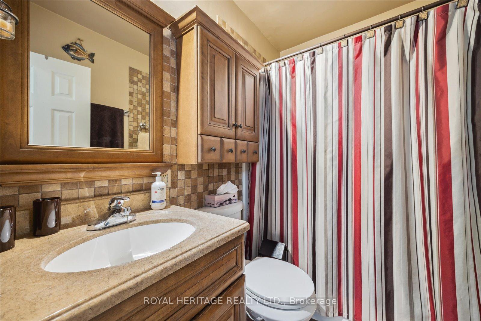 Photo 19 of 304 Rosedale Drive, Whitby, Downtown Whitby — HOMEH