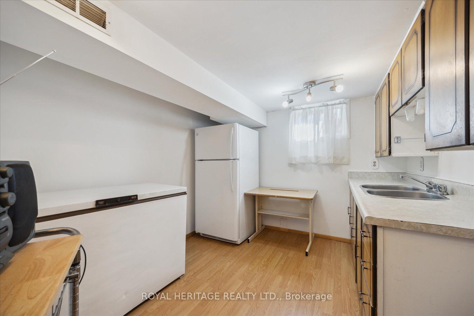 Photo 22 of 304 Rosedale Drive, Whitby, Downtown Whitby — HOMEH