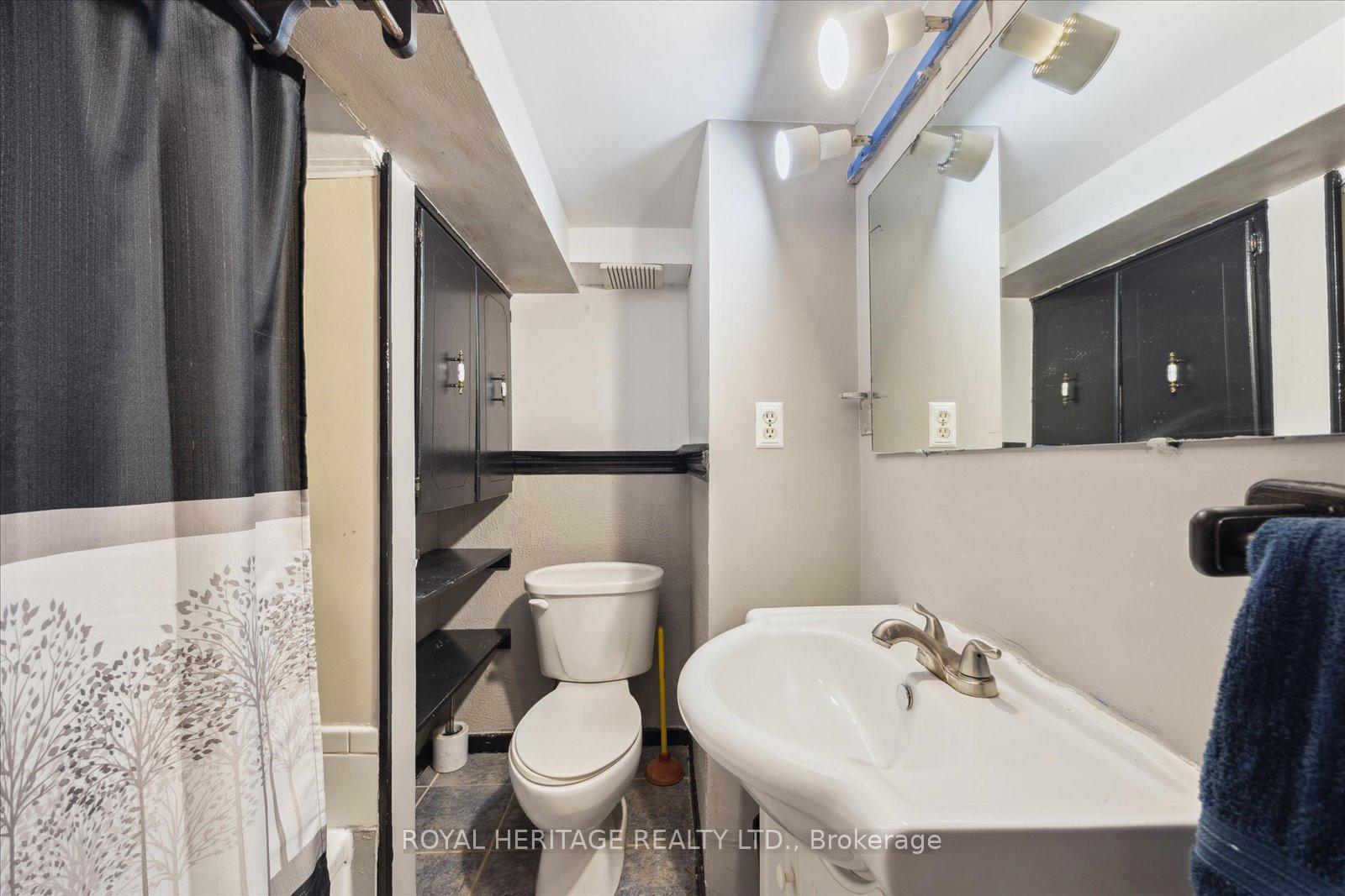 Photo 29 of 304 Rosedale Drive, Whitby, Downtown Whitby — HOMEH