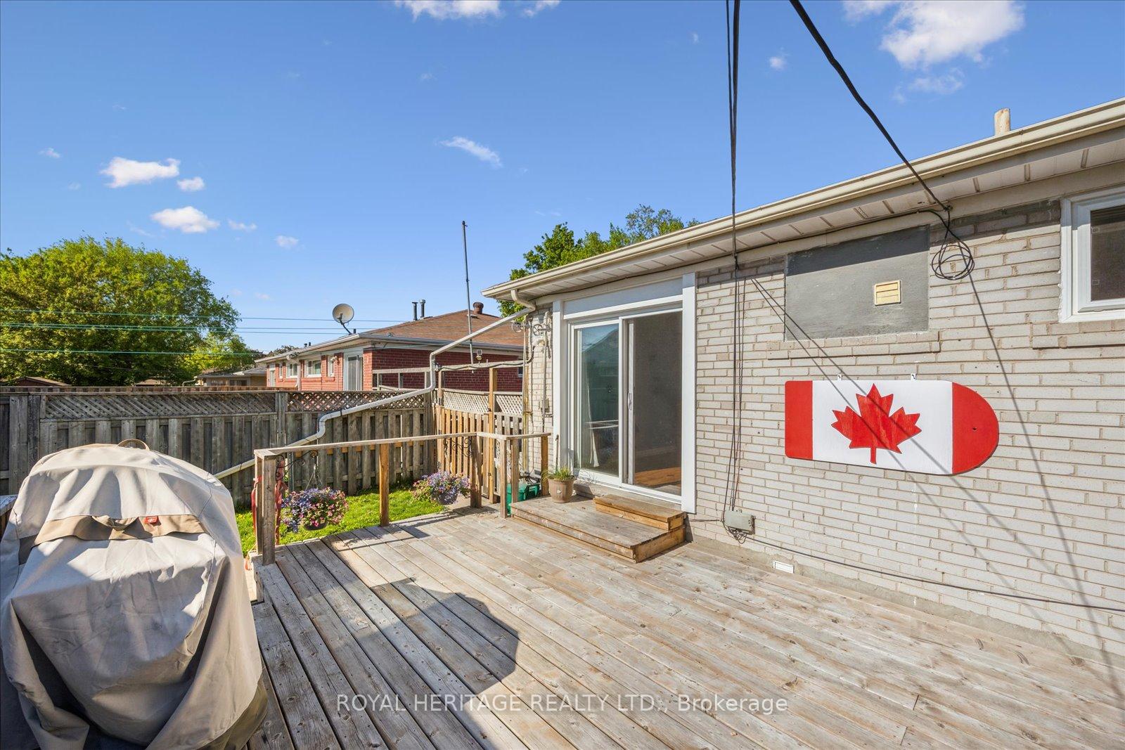 Photo 31 of 304 Rosedale Drive, Whitby, Downtown Whitby — HOMEH