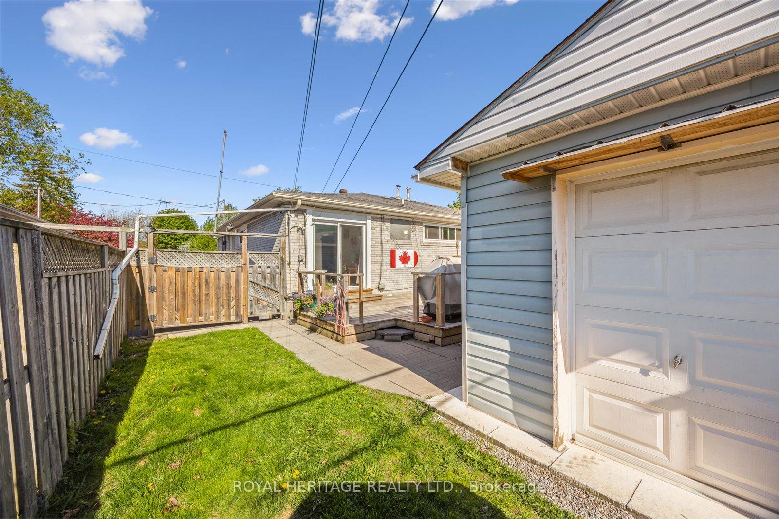 Photo 34 of 304 Rosedale Drive, Whitby, Downtown Whitby — HOMEH