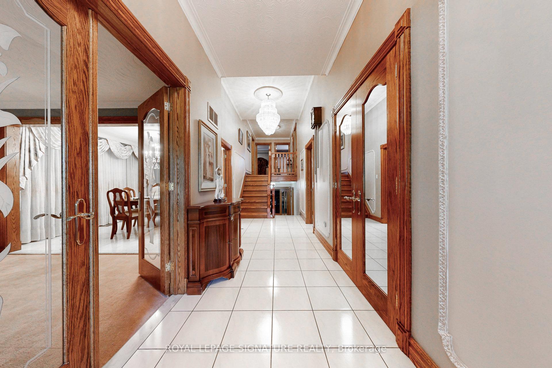 Photo 5 of 59 Lewis Drive, Vaughan, West Woodbridge — HOMEH
