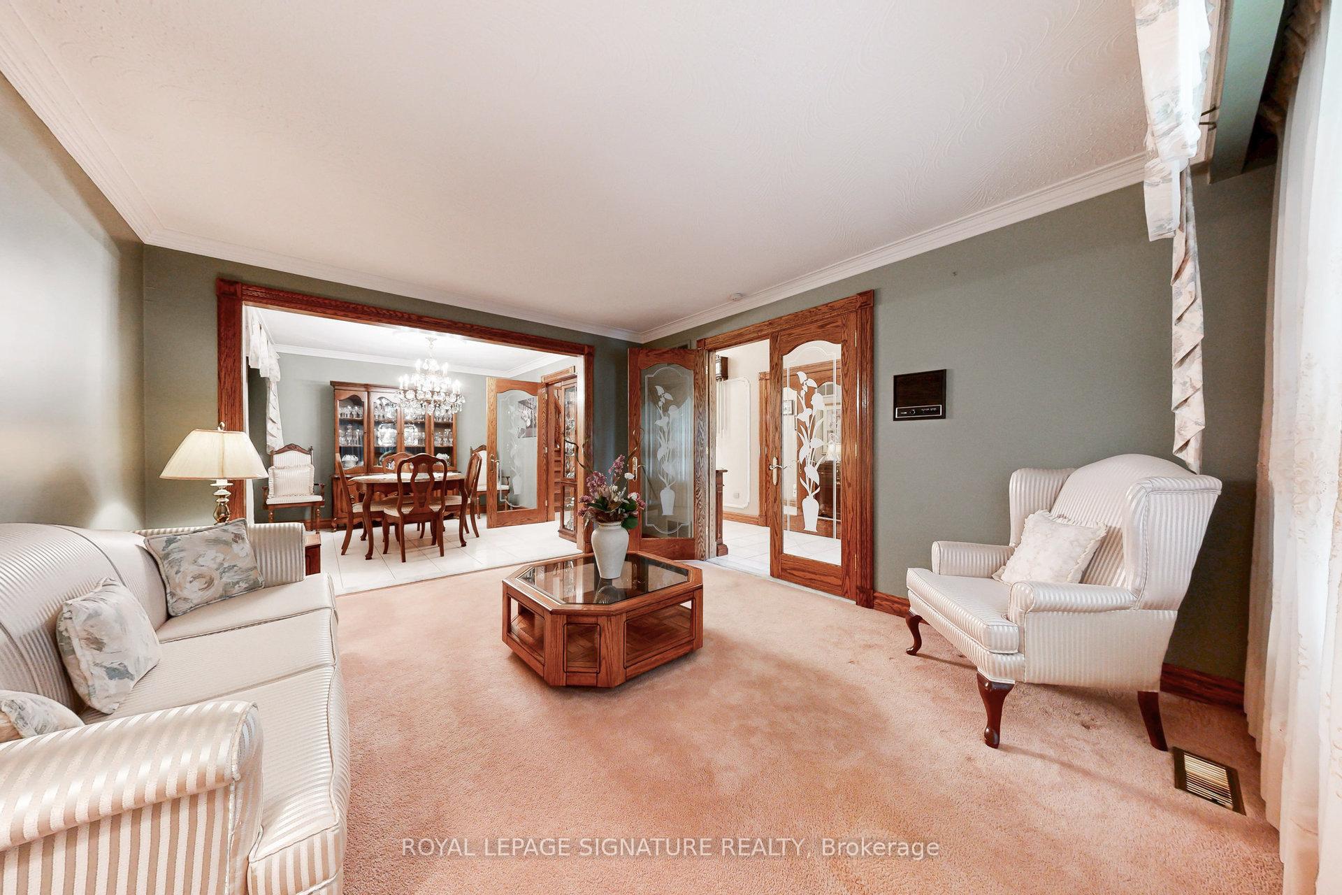 Photo 6 of 59 Lewis Drive, Vaughan, West Woodbridge — HOMEH