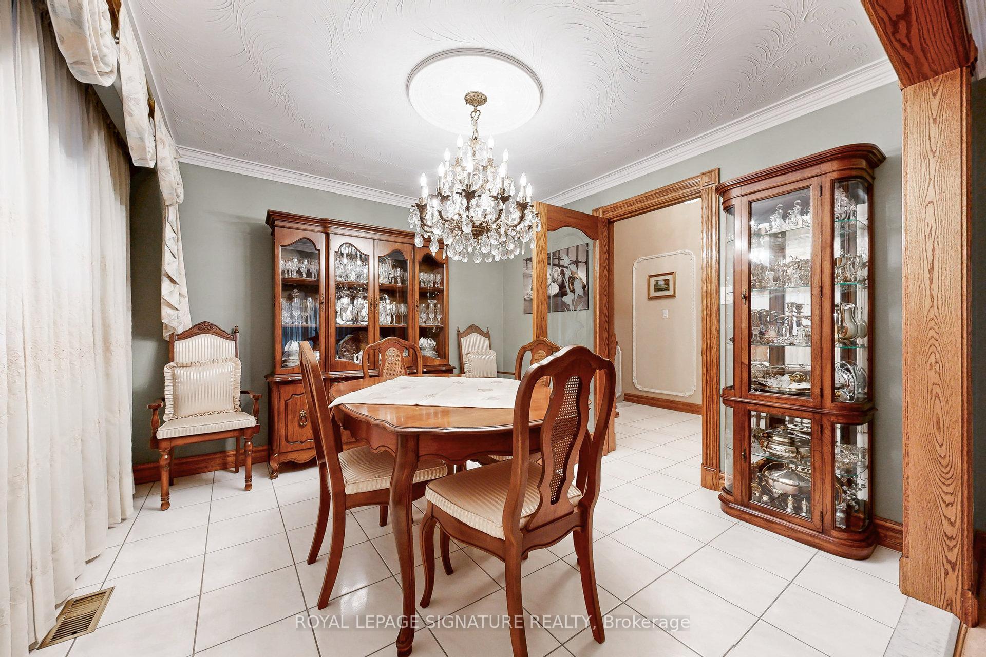 Photo 7 of 59 Lewis Drive, Vaughan, West Woodbridge — HOMEH