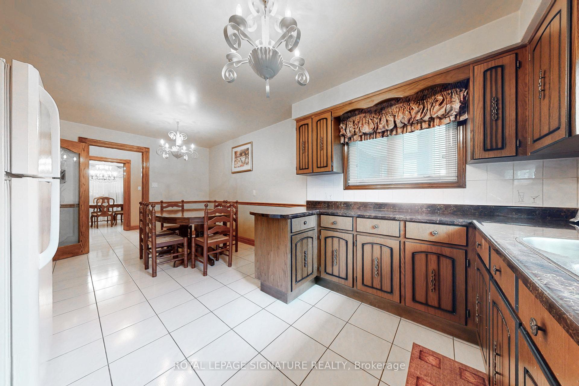 Photo 9 of 59 Lewis Drive, Vaughan, West Woodbridge — HOMEH