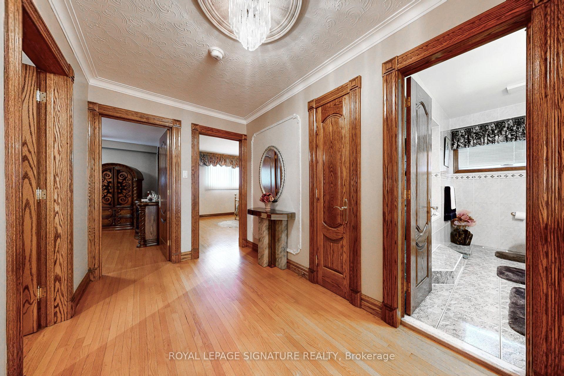 Photo 10 of 59 Lewis Drive, Vaughan, West Woodbridge — HOMEH