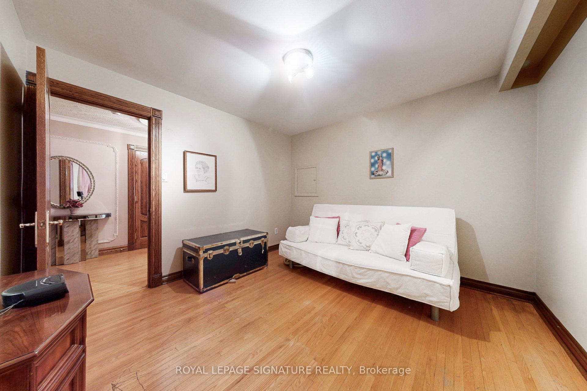 Photo 11 of 59 Lewis Drive, Vaughan, West Woodbridge — HOMEH