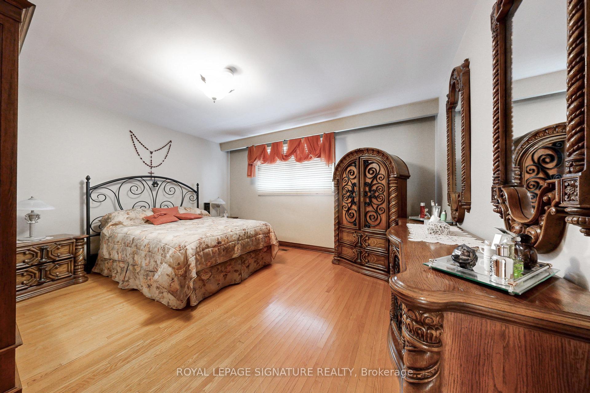 Photo 12 of 59 Lewis Drive, Vaughan, West Woodbridge — HOMEH