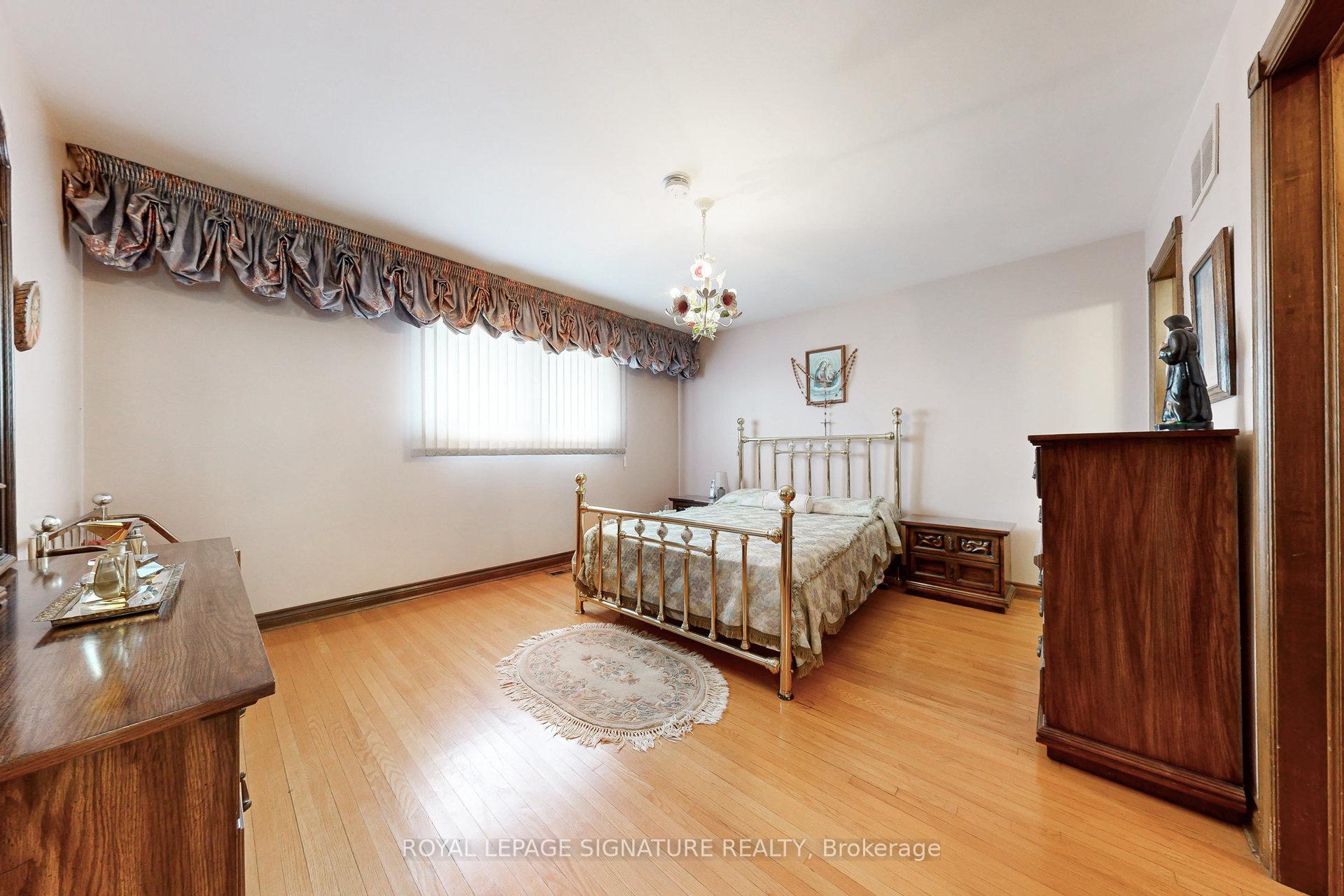 Photo 14 of 59 Lewis Drive, Vaughan, West Woodbridge — HOMEH