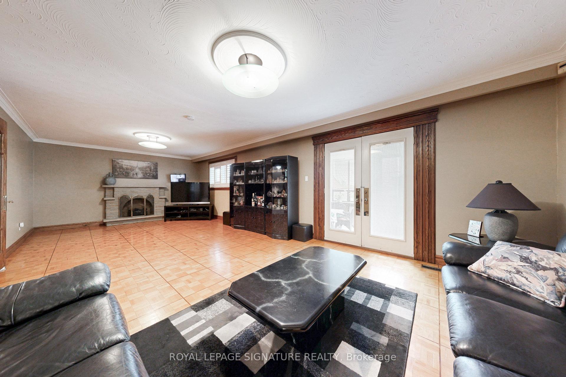 Photo 16 of 59 Lewis Drive, Vaughan, West Woodbridge — HOMEH