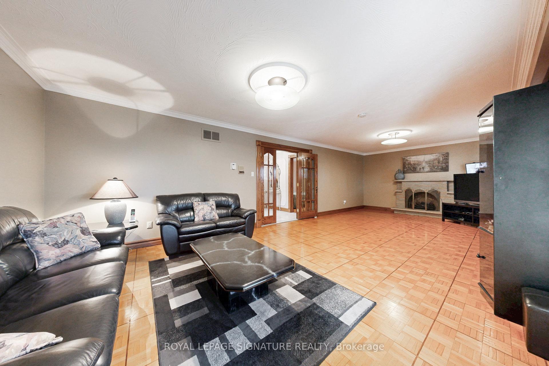 Photo 17 of 59 Lewis Drive, Vaughan, West Woodbridge — HOMEH