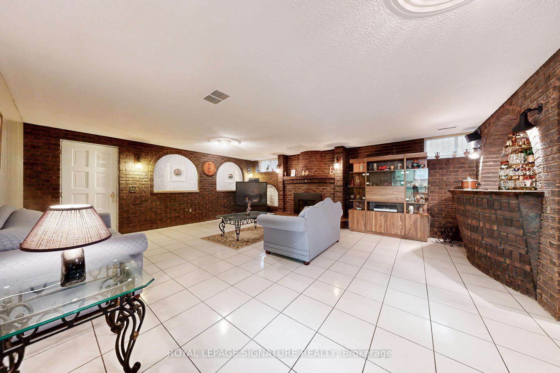 Photo 18 of 59 Lewis Drive, Vaughan, West Woodbridge — HOMEH