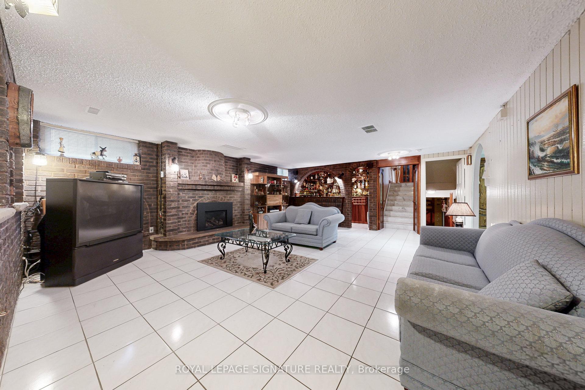 Photo 20 of 59 Lewis Drive, Vaughan, West Woodbridge — HOMEH