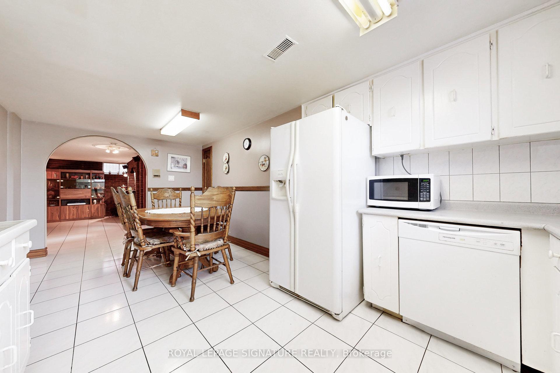 Photo 22 of 59 Lewis Drive, Vaughan, West Woodbridge — HOMEH