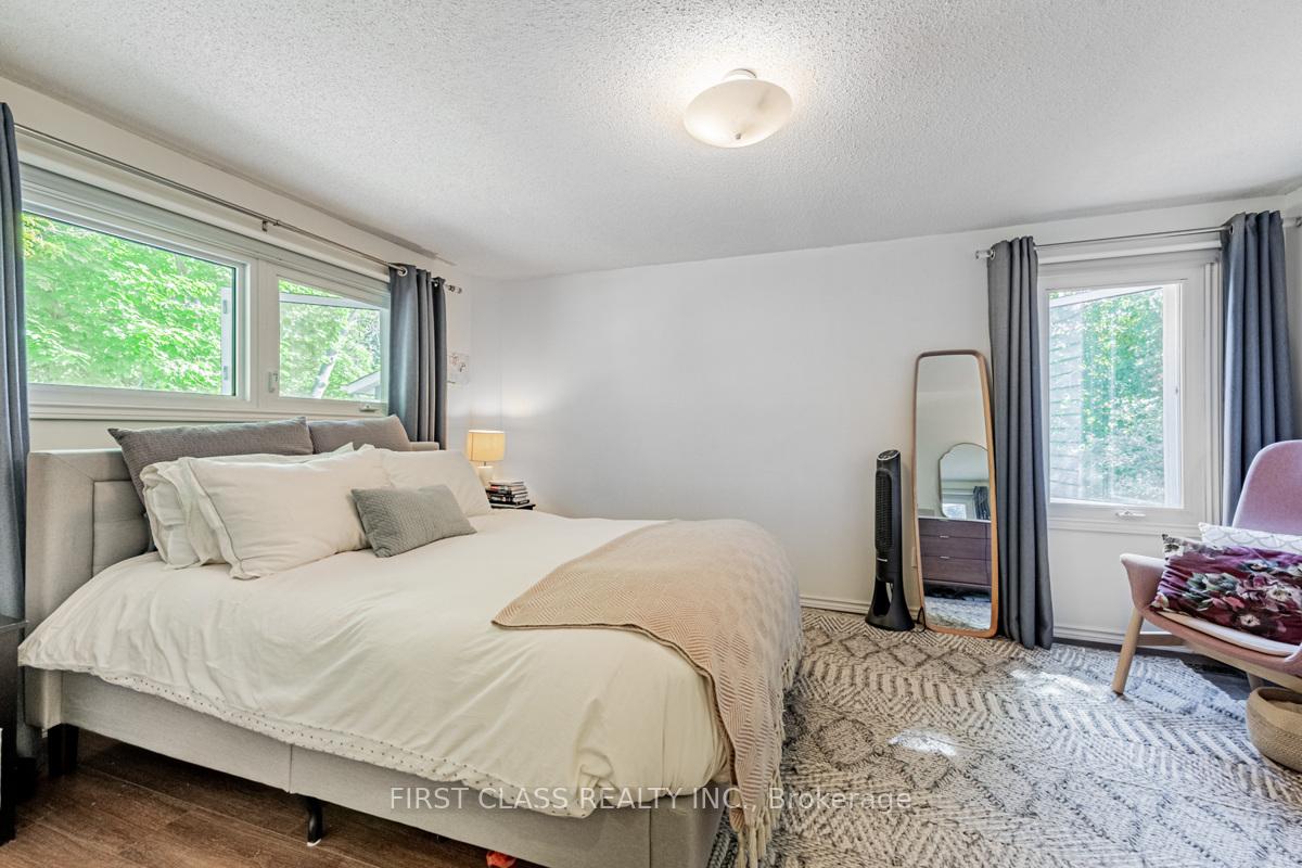 Photo 14 of 74 Innisbrook Crescent, Markham, Aileen-Willowbrook — HOMEH