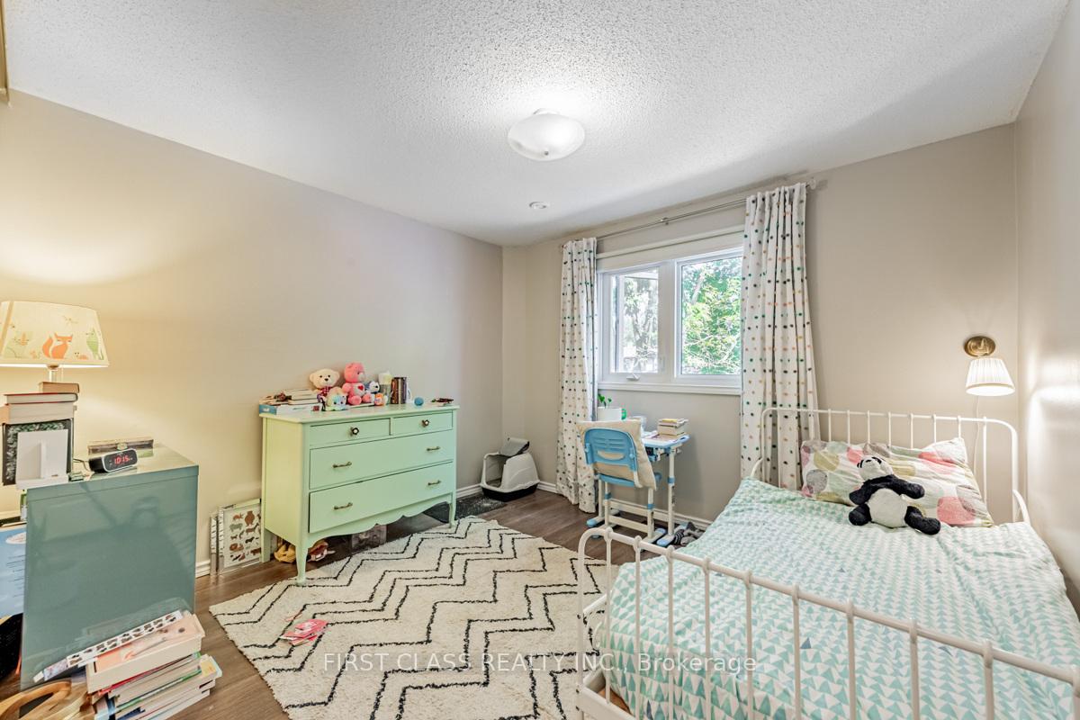 Photo 17 of 74 Innisbrook Crescent, Markham, Aileen-Willowbrook — HOMEH