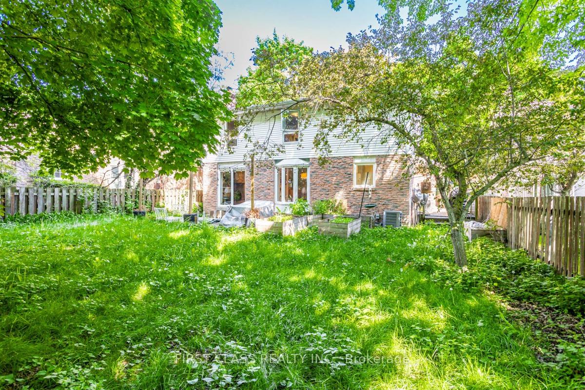 Photo 31 of 74 Innisbrook Crescent, Markham, Aileen-Willowbrook — HOMEH