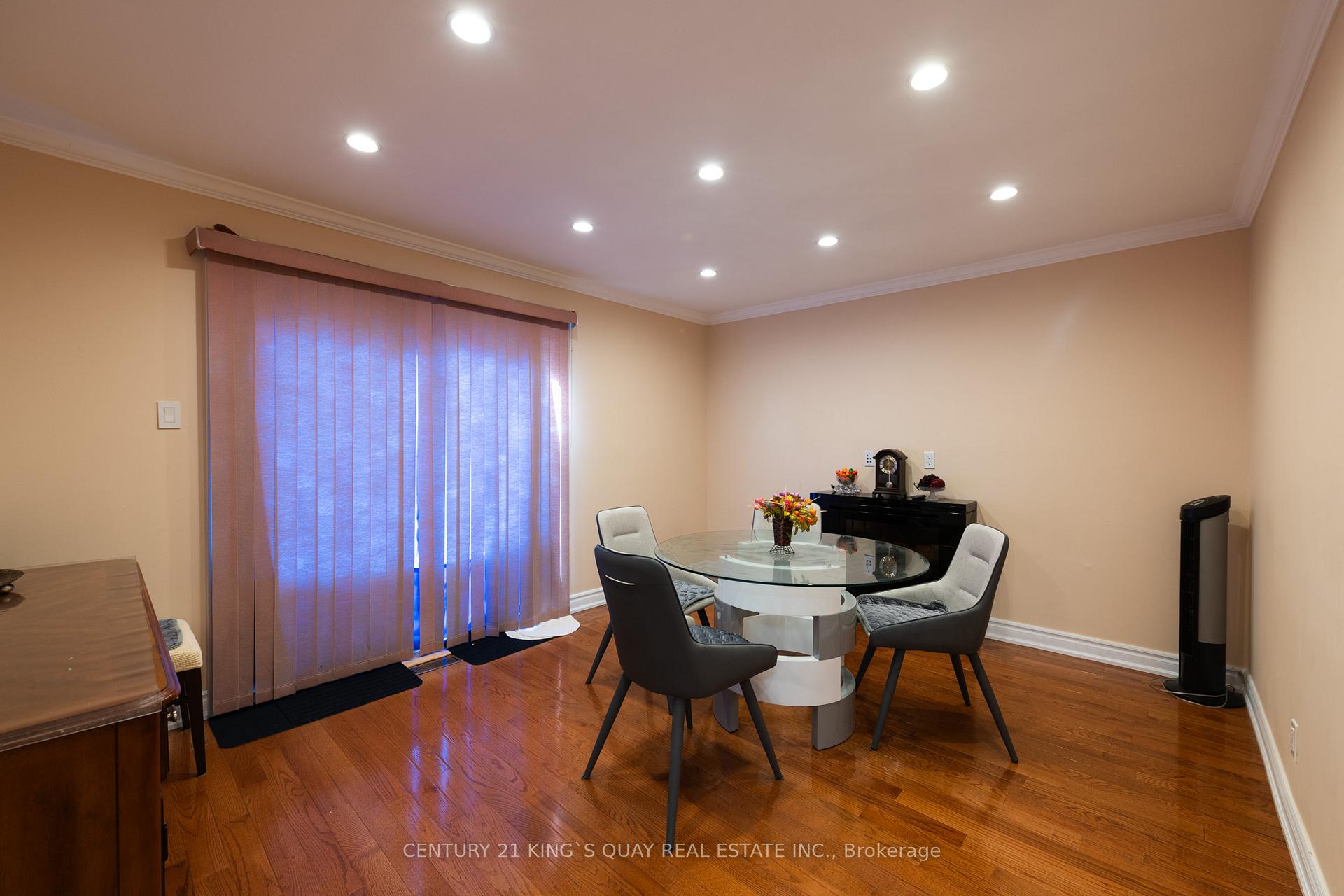 Photo 8 of 63 Royal Palm Drive, Vaughan, Crestwood-Springfarm-Yorkhill — HOMEH