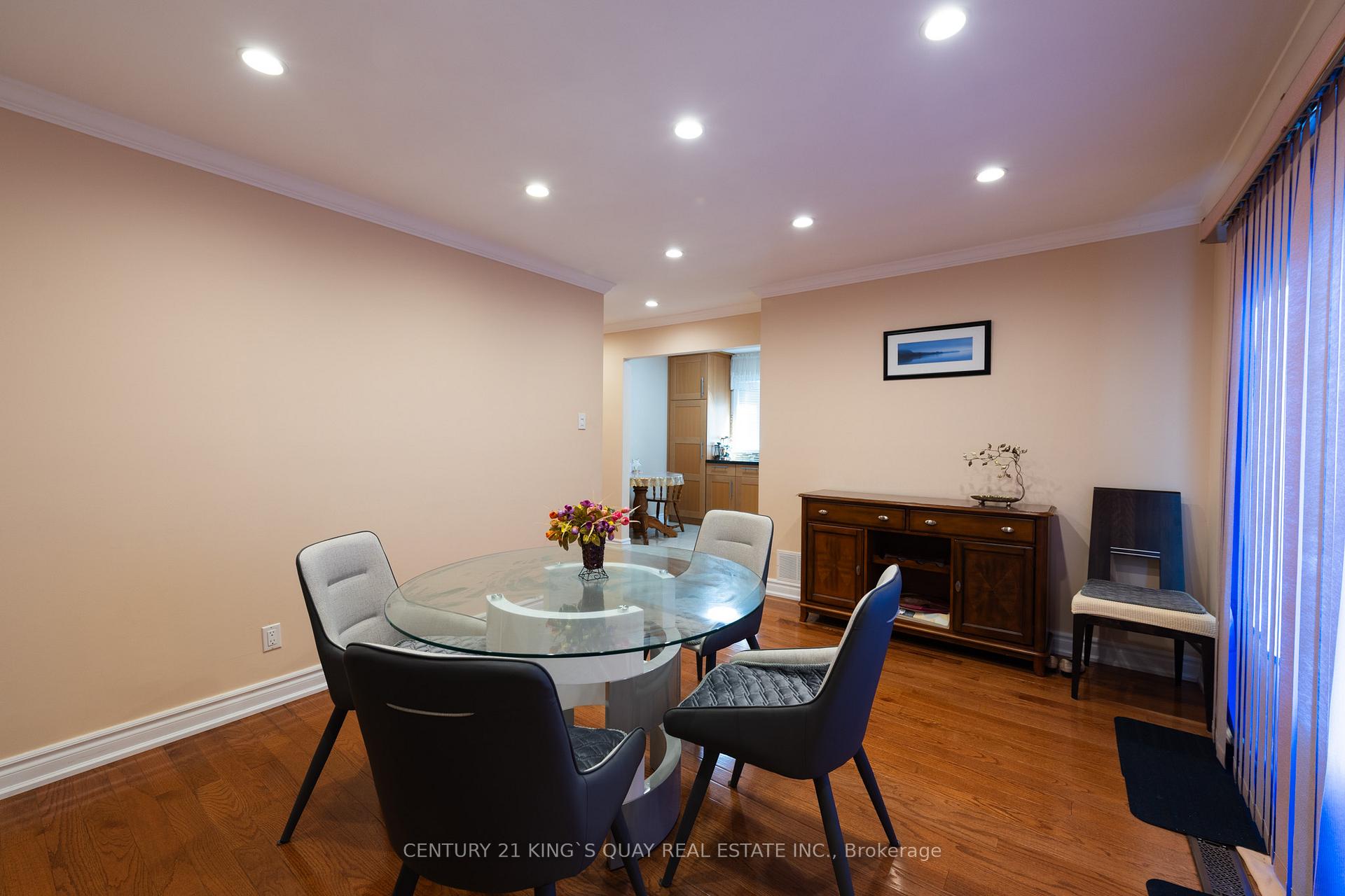 Photo 9 of 63 Royal Palm Drive, Vaughan, Crestwood-Springfarm-Yorkhill — HOMEH