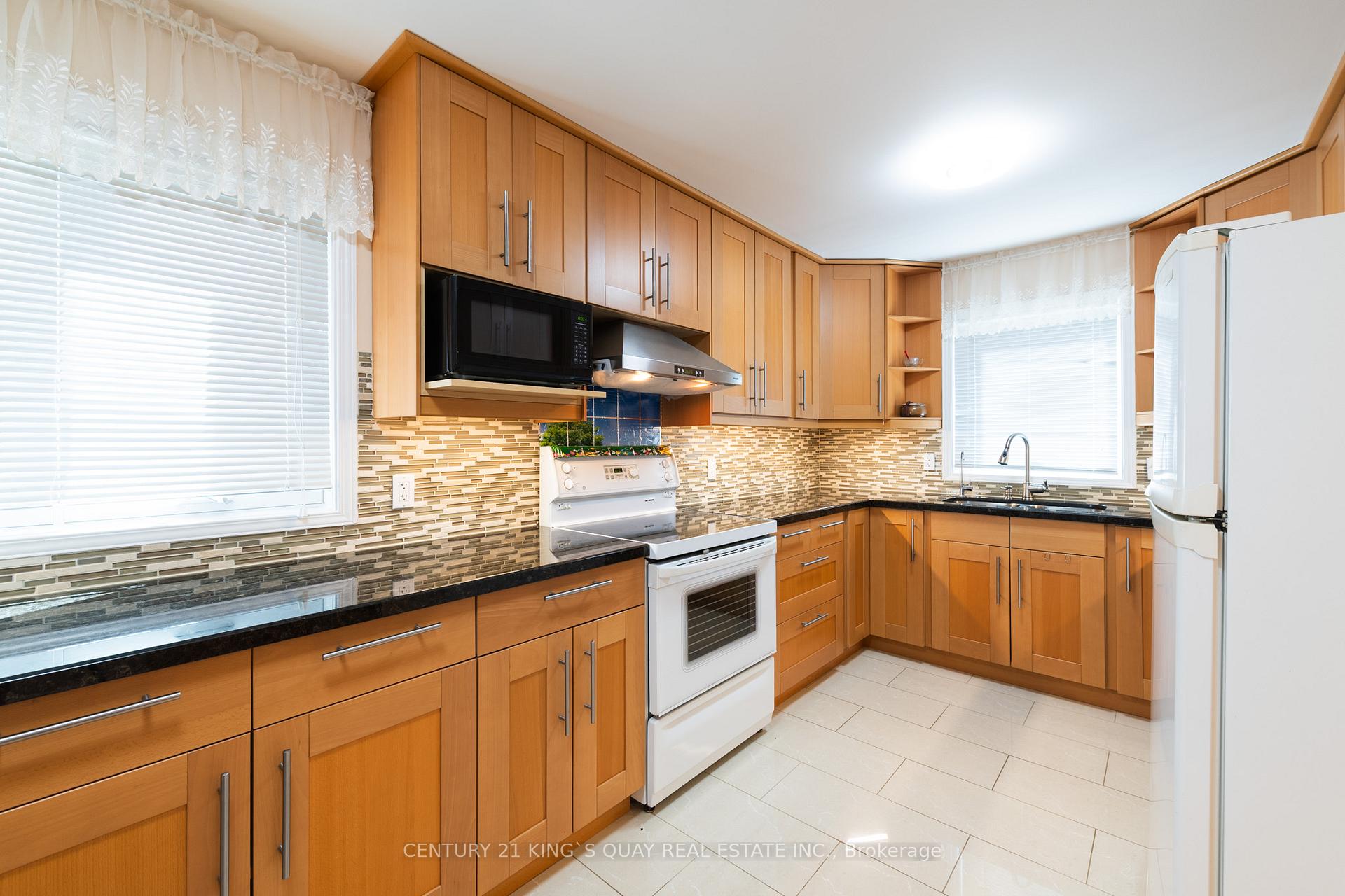 Photo 10 of 63 Royal Palm Drive, Vaughan, Crestwood-Springfarm-Yorkhill — HOMEH