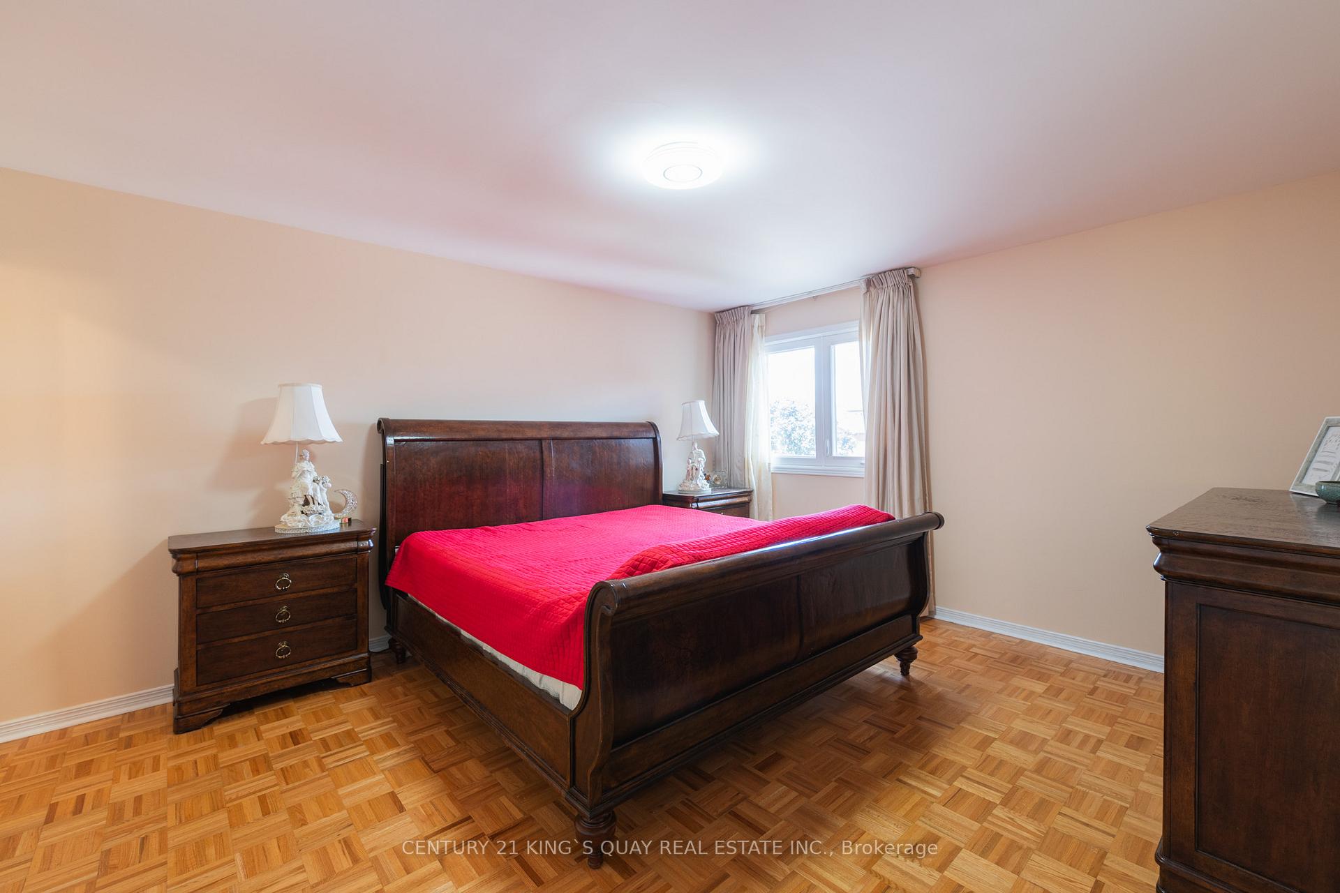 Photo 16 of 63 Royal Palm Drive, Vaughan, Crestwood-Springfarm-Yorkhill — HOMEH