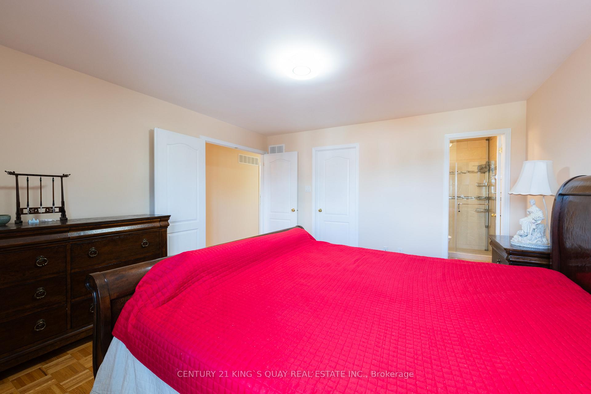Photo 17 of 63 Royal Palm Drive, Vaughan, Crestwood-Springfarm-Yorkhill — HOMEH