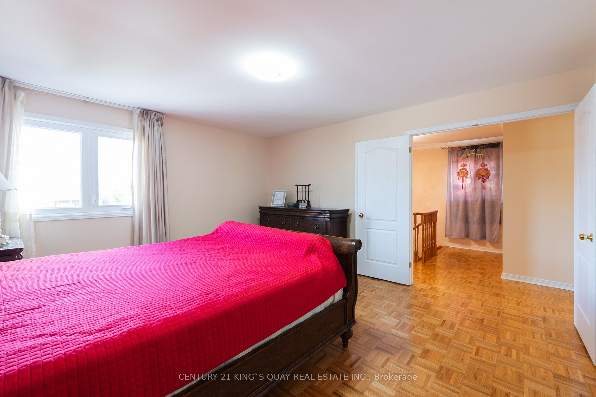 Photo 18 of 63 Royal Palm Drive, Vaughan, Crestwood-Springfarm-Yorkhill — HOMEH