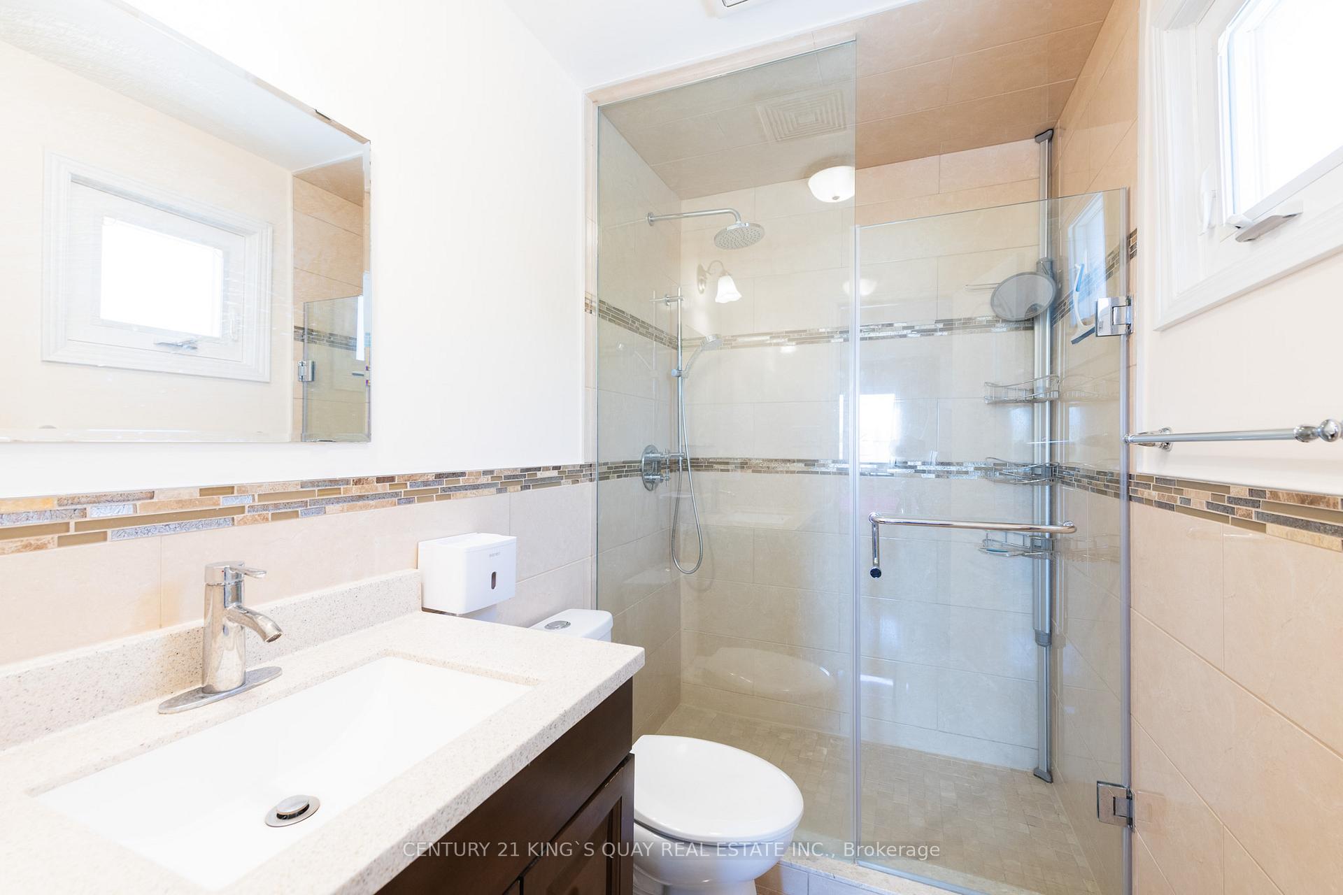 Photo 19 of 63 Royal Palm Drive, Vaughan, Crestwood-Springfarm-Yorkhill — HOMEH
