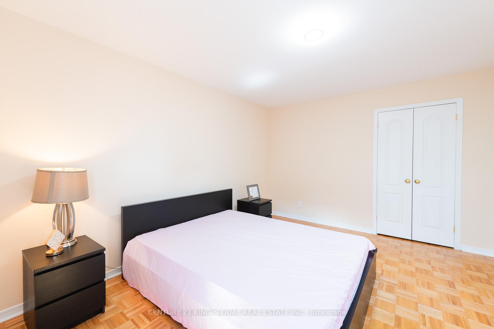 Photo 25 of 63 Royal Palm Drive, Vaughan, Crestwood-Springfarm-Yorkhill — HOMEH