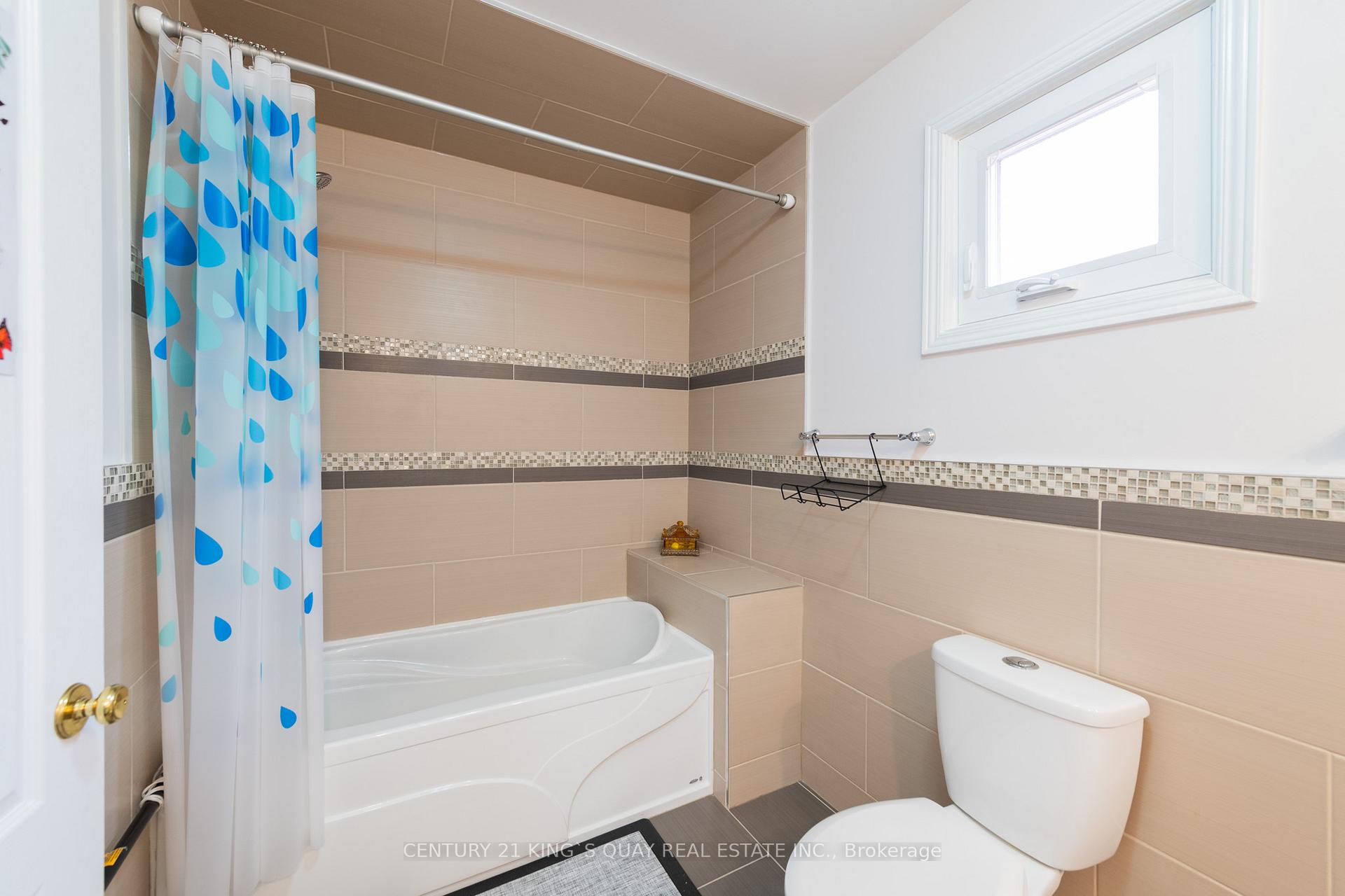 Photo 26 of 63 Royal Palm Drive, Vaughan, Crestwood-Springfarm-Yorkhill — HOMEH