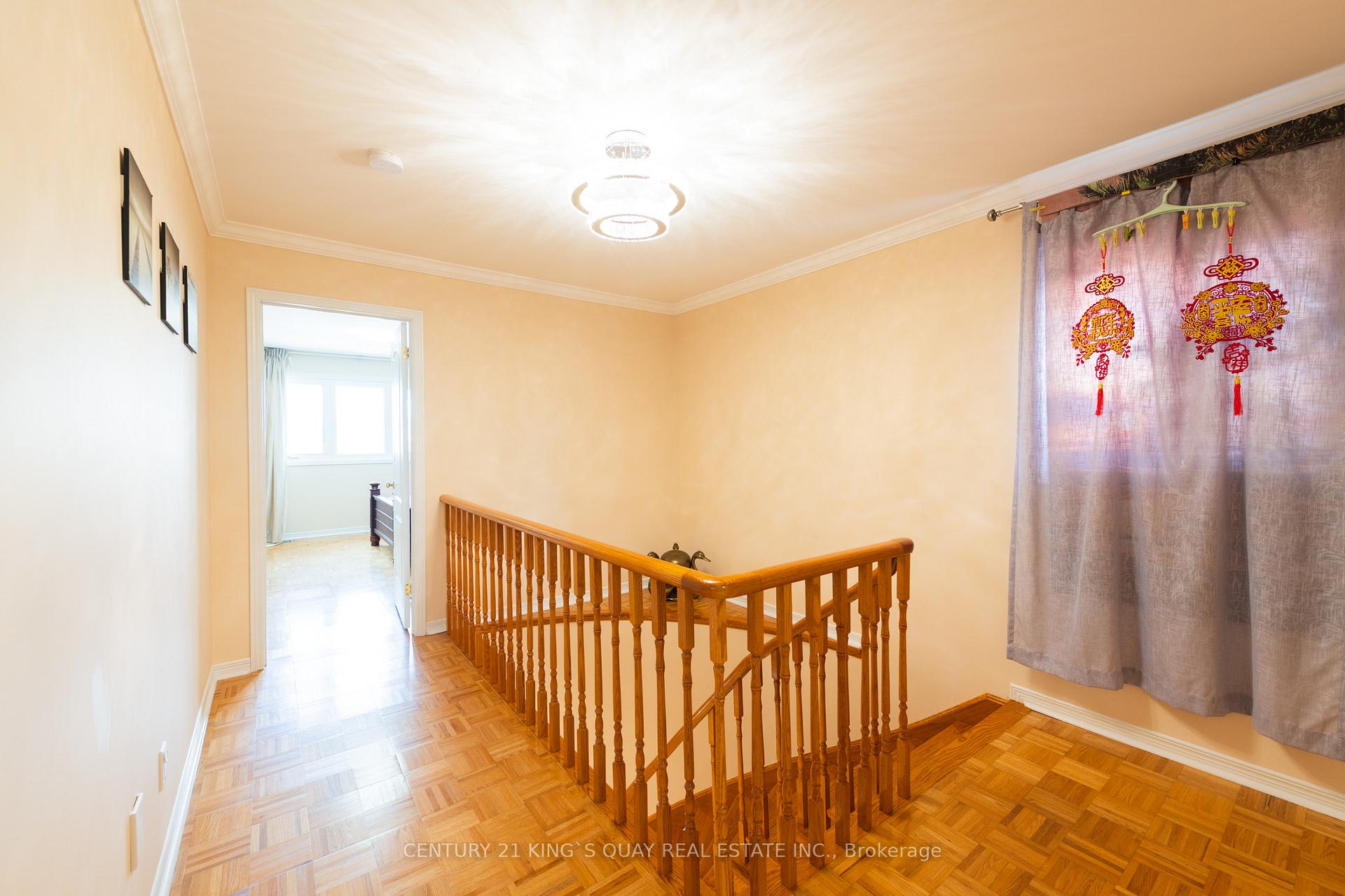 Photo 28 of 63 Royal Palm Drive, Vaughan, Crestwood-Springfarm-Yorkhill — HOMEH