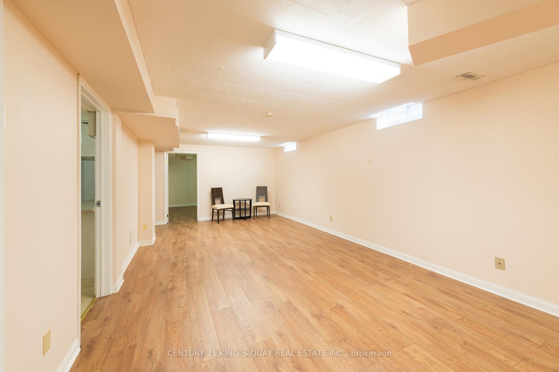 Photo 30 of 63 Royal Palm Drive, Vaughan, Crestwood-Springfarm-Yorkhill — HOMEH