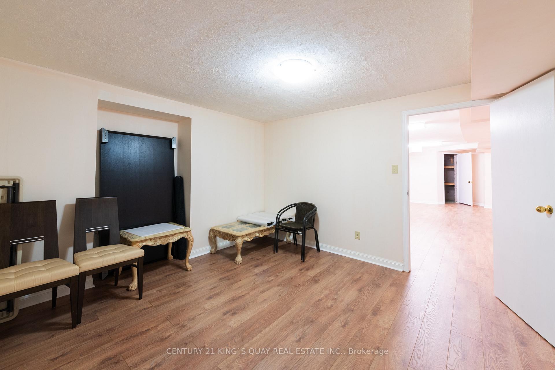 Photo 36 of 63 Royal Palm Drive, Vaughan, Crestwood-Springfarm-Yorkhill — HOMEH