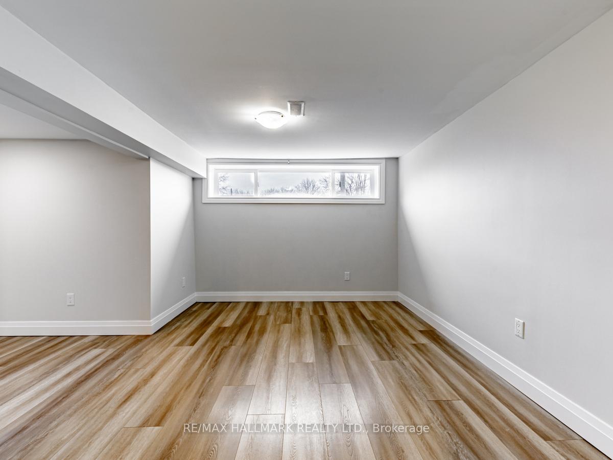 Photo 16 of Unit Lower, 129 Lupin Drive, Whitby, Downtown Whitby — HOMEH
