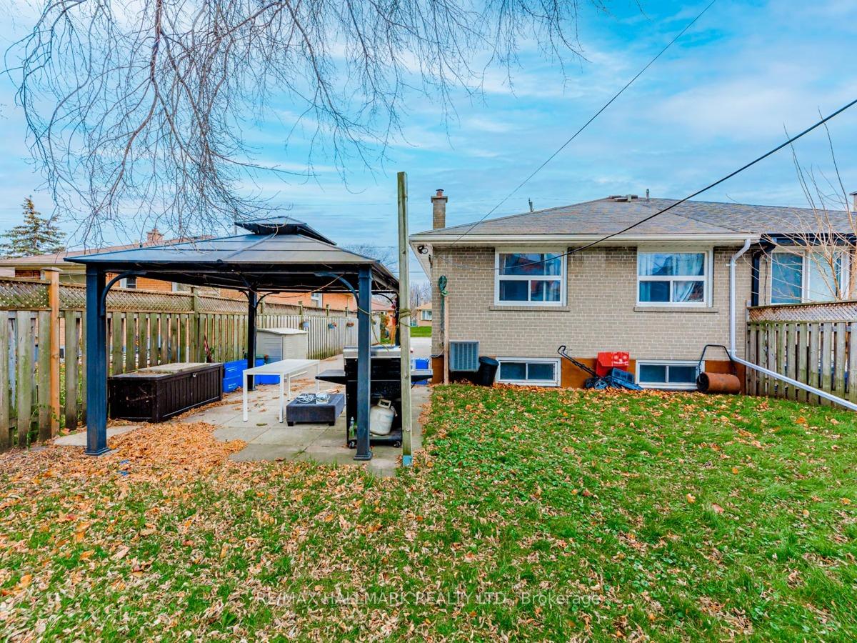 Photo 28 of Unit Lower, 129 Lupin Drive, Whitby, Downtown Whitby — HOMEH
