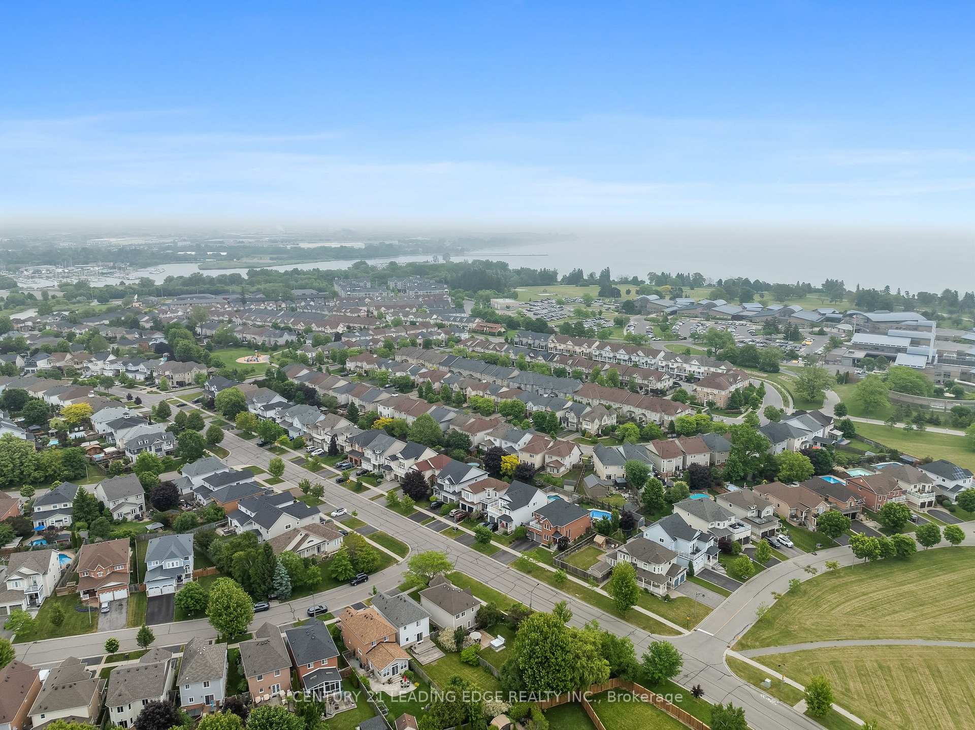 Photo 45 of 2 Four Winds Drive, Whitby, Port Whitby — HOMEH