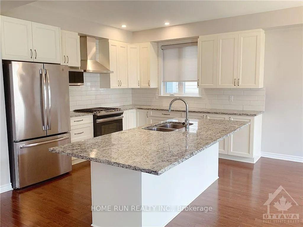 Photo 4 of 319 Brambling Way, Ottawa, Barrhaven - Half Moon Bay — HOMEH