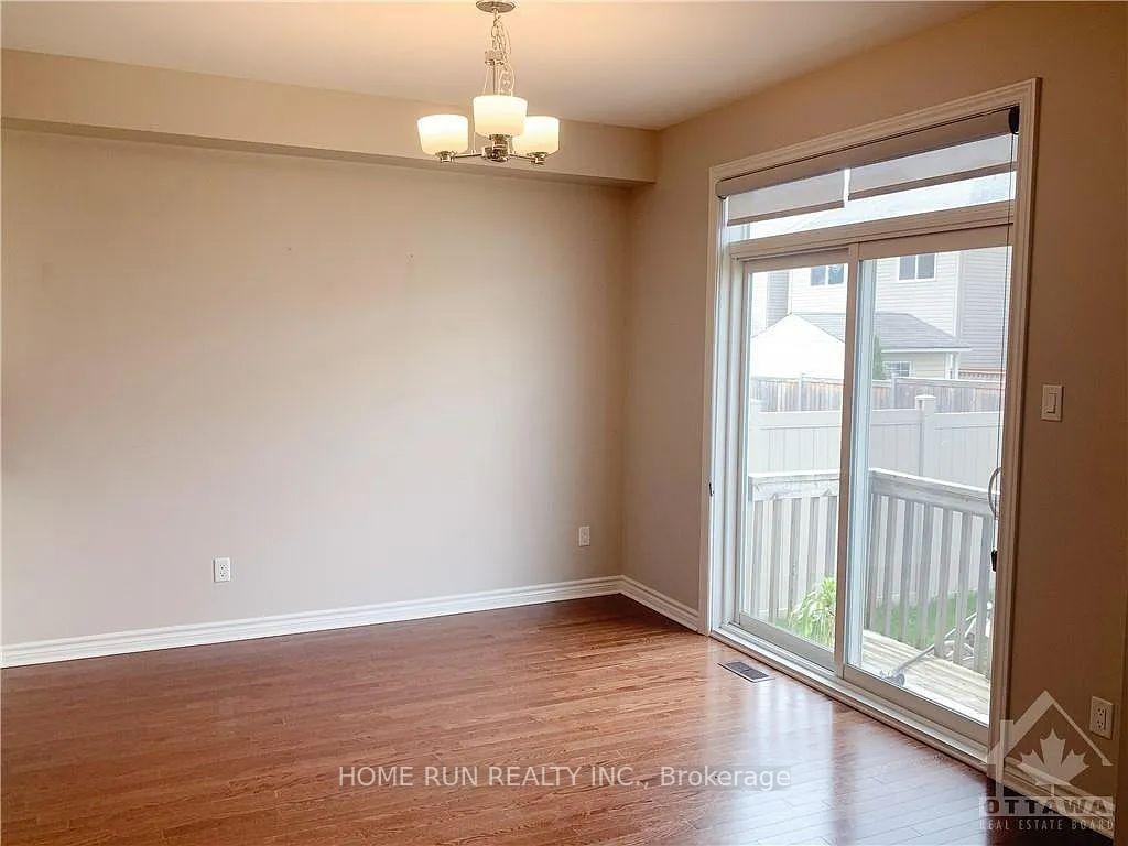 Photo 6 of 319 Brambling Way, Ottawa, Barrhaven - Half Moon Bay — HOMEH