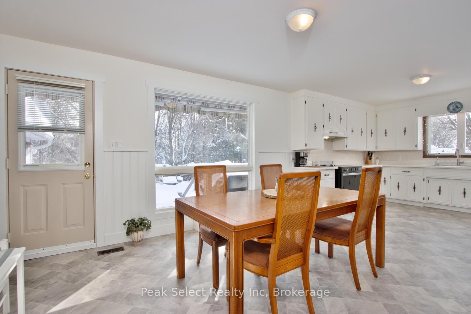 Photo 10 of 3393 145 Road, West Perth, Fullarton — HOMEH