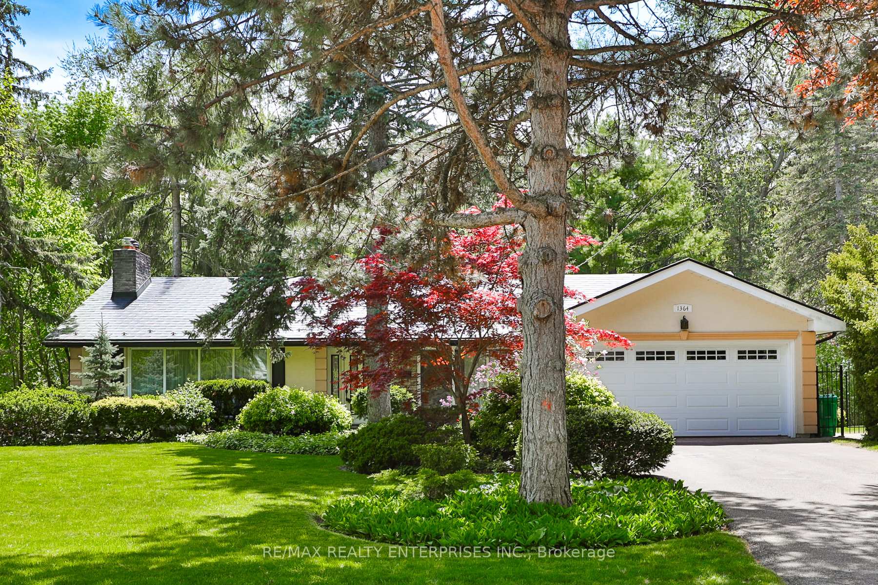 Front of 1364 Avonbridge Drive