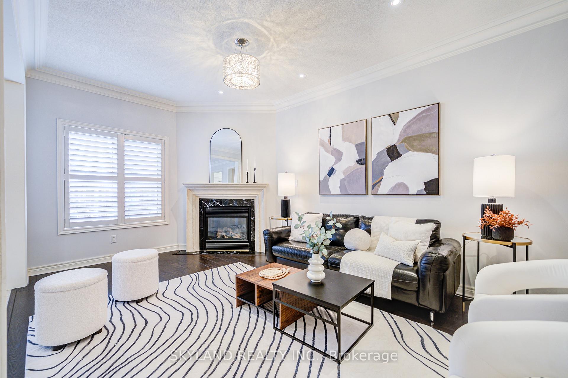 Photo 11 of 18 Bentoak Crescent, Vaughan, Patterson — HOMEH