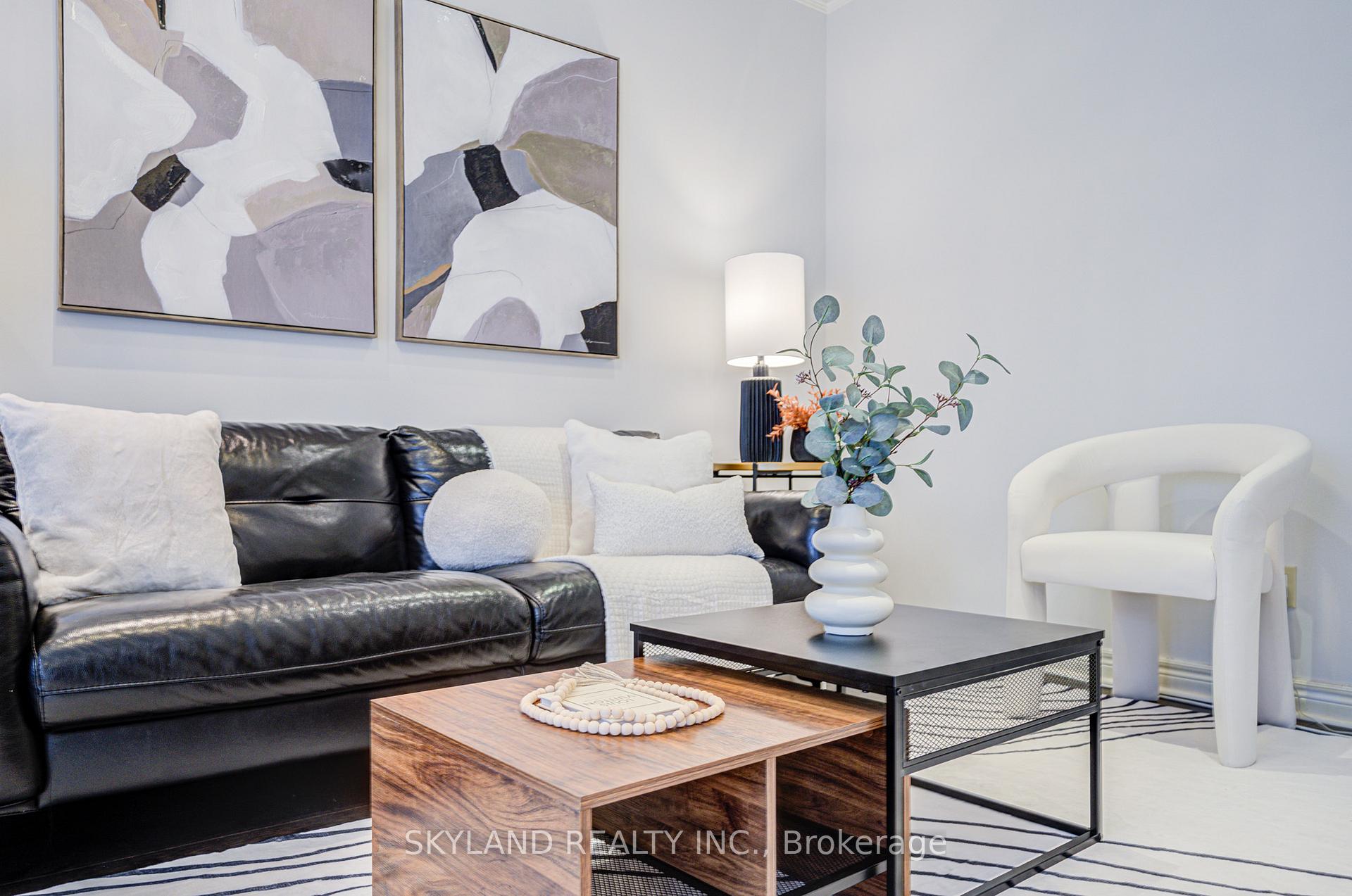 Photo 14 of 18 Bentoak Crescent, Vaughan, Patterson — HOMEH