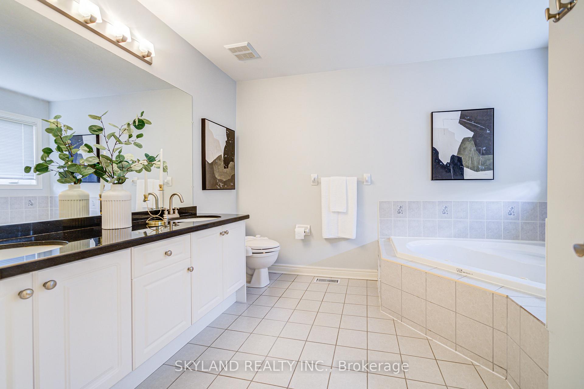Photo 25 of 18 Bentoak Crescent, Vaughan, Patterson — HOMEH
