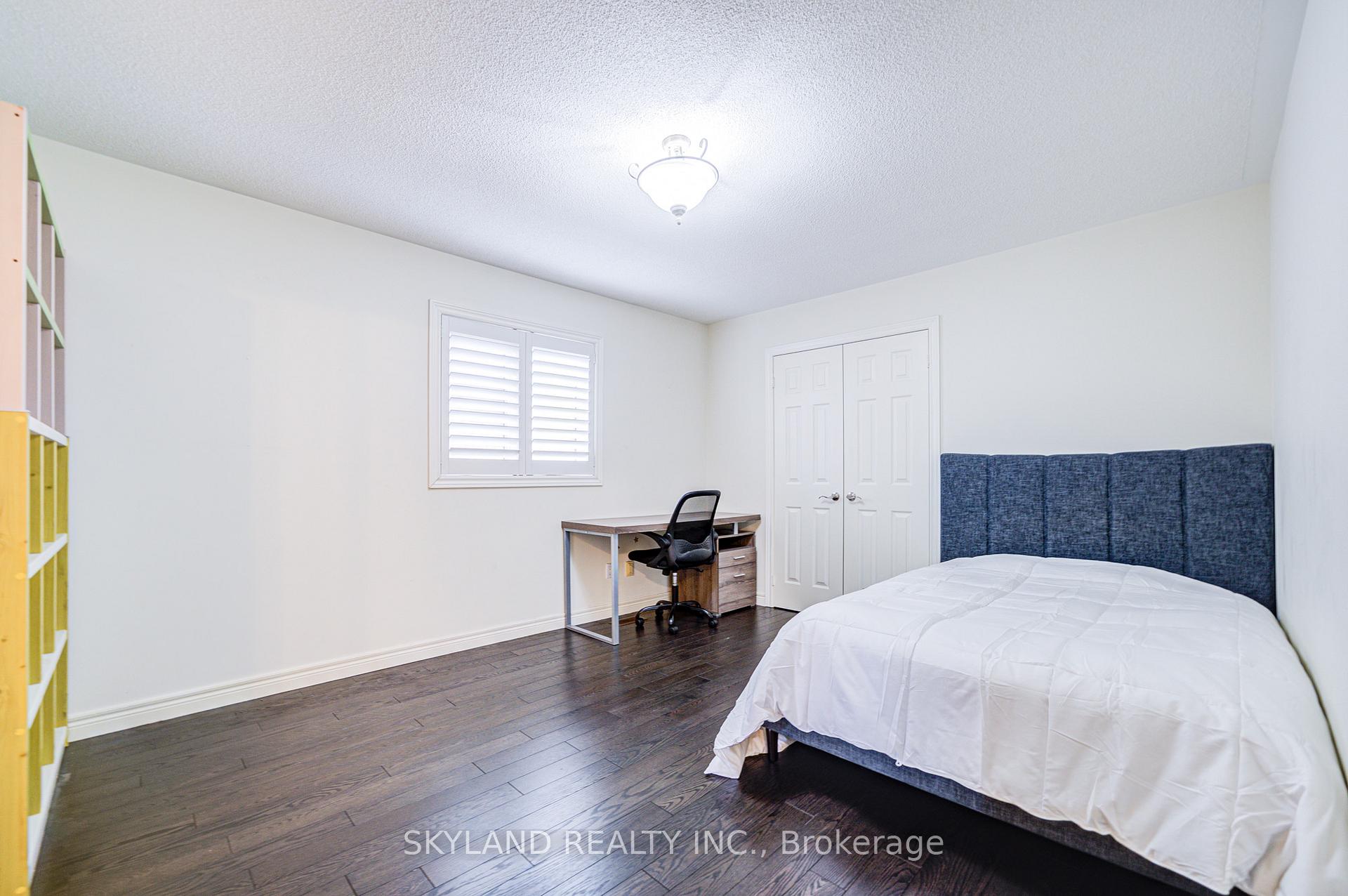 Photo 26 of 18 Bentoak Crescent, Vaughan, Patterson — HOMEH