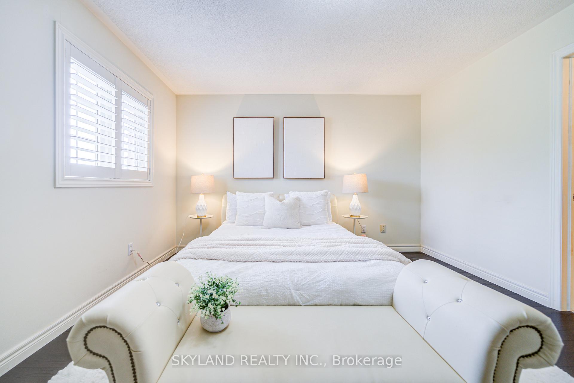 Photo 30 of 18 Bentoak Crescent, Vaughan, Patterson — HOMEH